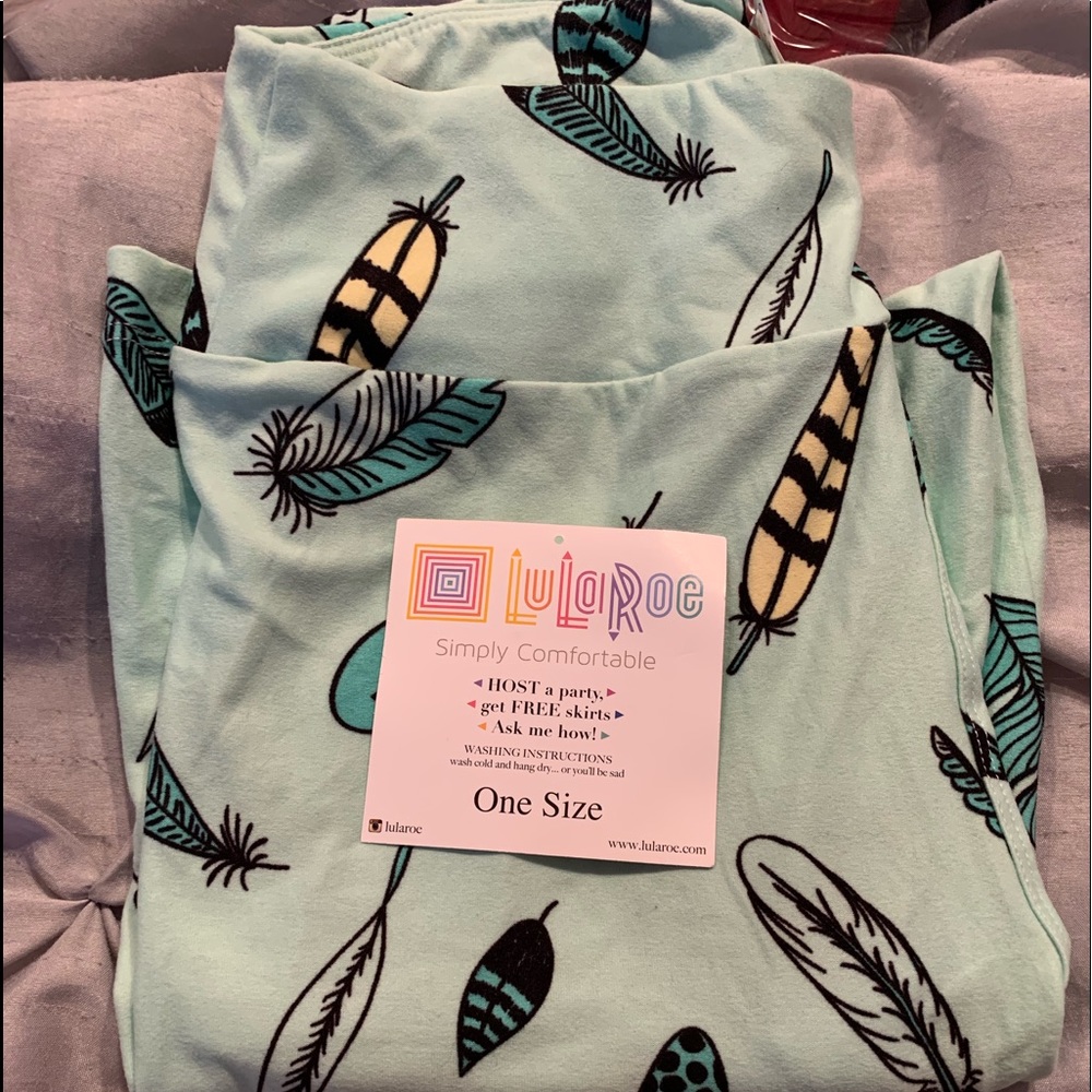 NWT LulaRoe os mint green leaf leggings